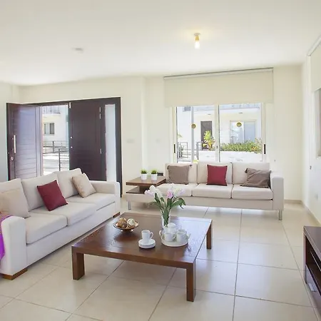 Villa Athina 8 *