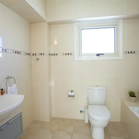 Athina 8 Villa Protaras