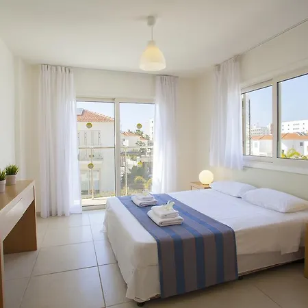 Athina 8 * Protaras