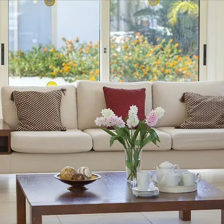Вилла Athina 8 *
